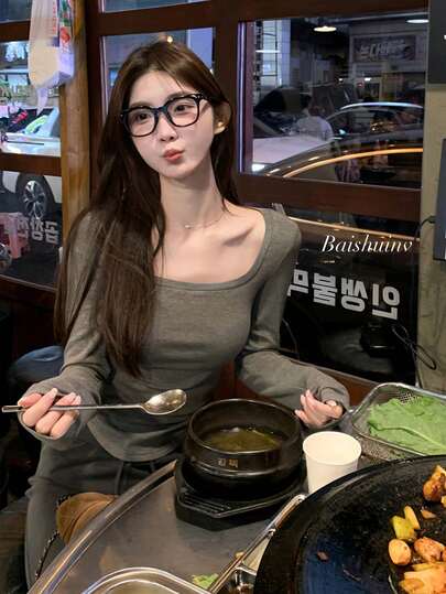 女士百搭收腰方领T恤，修身版型，独特设计，初秋长袖上衣，韩版风格