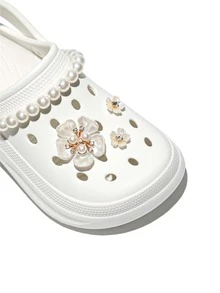 HOEASE Girls' Cute Wooden Clogs, EVA Non-Slip Soft Sole, Comfortable Beach & Garden Shoes Decorated With Pink Hearts, Flowers, Butterflies And Pearl Chain, Suitable For Boys And Girls, Wearable All Seasons, Ideal For Outdoor Activities, Indoor Wear And Parties, Perfect Gift For Halloween And Christmas - White - View 3