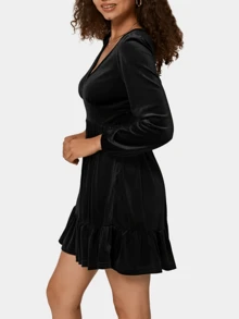 Women's Elegant V-Neck Puff Sleeve Cinched Waist A-Line Velvet Dress, Suitable For Party, Autumn/Winter - Black - View 3