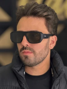 Unisex Retro Vintage Square Sunglasses With UV400 Protection - London - Matte Black - View 1