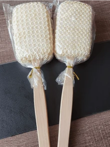 1 escova de banho de fibra de sisal natural, bucha vegetal com cabo longo para esfoliação, esfoliação das costas e massagem