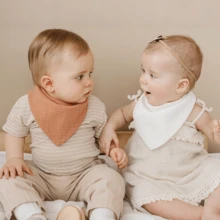 Binomata Set de 3 piezas para recién nacido: gorro, babero y paño de eructo, gorro de doble capa suave unisex para bebé, baberos absorbentes, paño de costilla fina resistente a manchas de leche, adecuado para bebés niños y niñas de 0 a 24 meses