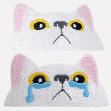 Pegatinas bordadas con forma de gato blanco triste de la marca Little Jing, con , para coser en ropa, bolsos y decorar con bordados en forma de corazón
