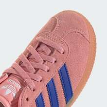 Adidas Gazelle Kids Sneakers, Comfortable Kids Shoe With Gum Bottom, Stylish Easy Lace Up Kids Sneaker For Daily Wear, ID6556 - 半粉紅火花/清醒藍/清醒藍 - 查看 10