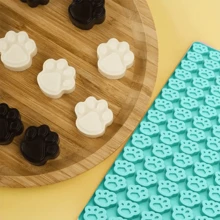 1 Dog Paw-Shaped Baking Mold, With 135 Cavities, - Highly Suitable For Chocolates, Candies And DIY Crafts - Very Suitable For Christmas, Parties And Festivals