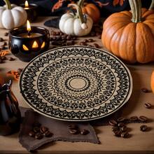 4 Stücke/6 Stücke/8 Stücke runde Tischsets, Leinen-Farbe Kaffee-Hintergrund mit schwarzem Blumen-Siebdruckdesign, hitzebeständig, rutschfest, isoliert, strapazierfähige Leinen-Gewebe Tischsets, 38 cm x 38 cm Halloween Glocken Muster, ideal für Restaurant-Eröffnung, Schlafzimmer-Schreibtisch-Dekoration, Hochzeitstisch-Dekoration, Geschirr-Schutz, Tischplattenschutz, geeignet für Küche, Esszimmertisch, Innen- und Außenbereich