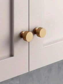 实心欧式家具拉手，橱柜五金拉手，金属抽屉拉手，复古木制家具梳妆台抽屉拉手，单孔拉丝金橱柜拉手，适用于抽屉、衣柜、橱柜门、厨房橱柜、梳妆台、美式家居装饰，含螺丝 - 彩色 - 查看 7