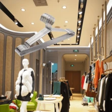 50 شماعة من الفولاذ المقاوم للصدأ، بطول 41.91 سم مصقول، مزود بأخاديد مانعة للانزلاق، مناسب للمعاطف والبدل والفساتين وتنظيم التخزين في خزائن الملابس وغرف الغسيل.