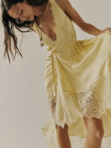 Chic Lace Patchwork Dress – Effortlessly Stylish, Perfect For Summer Parties  Date Nights  Design With Elegant Details - 黃色 - 查看 4