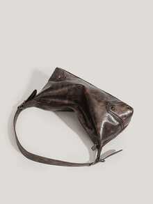 这款纯色PU皮革包采用时尚复古的英伦图案设计，兼具Y2K机车风单肩包/腋下包的时尚感，非常适合女孩、女士、学生、年轻职业人士、上班族、通勤和学校郊游。 - 棕色 - 查看 4