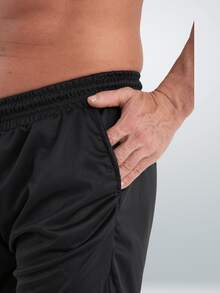 Shorts Compressão 2 em 1 Dry Fit Masculino com Bolso para Celular Porta Toalha e Cordão de Ajuste Academia Final de Ano