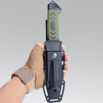 Dieses Outdoor-Überlebensmesser, Taschenmesser, Mehrzweckmesser und Dschungel-Überlebensmesser ist aus hochwertigem Edelstahl gefertigt und langlebig. Es wird mit einer Messerscheide für einfaches Tragen geliefert. Geeignet für Outdoor-Aktivitäten.