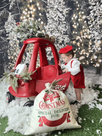 3 ชิ้น ชุดเด็กผู้ชาย: เสื้อคอปก แขนยาว + กางเกงขาสั้นมีสายสะพาน สีแดง + หมวก, ชุดทางการสำหรับงานวันเกิด