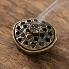 1 pieza Quemador de incienso con forma de loto vintage - Soporte de metal para aromaterapia de escritorio para decoración de oficina y estudio