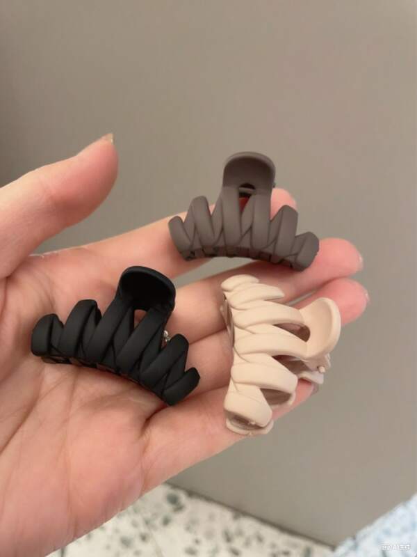 3pcs Medium Plastic Hair Claw Clips For Women, Hair Accessories Autumn Accessories Fall Hair Clips Winter Accessories For Vacation Outfits Woman