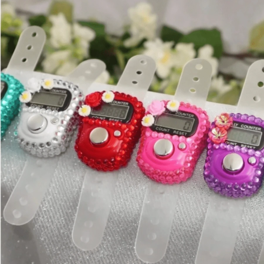 8 modelli di contatore elettronico con fiore di strass e pulsante di reset - contatore portatile da dito per sport, palestra, preghiera e inventario, contatore digitale a LED con cinturino da polso