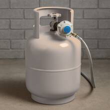 Regulador de gas LP con manguera metálica 3/8 x 2m ideal para estufas boilers y calentadores fácil instalación materiales duraderos