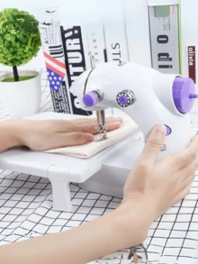 Kit Mini Ferro de Passar Mais Mini Maquina De Costura Bivolt 110/220v - Multicolorido - Visão 5