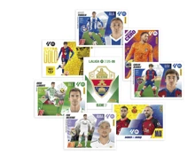 預售 - PANINI LIGA EAST 2025-2026 收藏版足球貼紙，每盒50個信封，另附相簿+5個信封+每盒50個信封可供選擇。官方正品保證。另附LIGA膠水和貼紙。