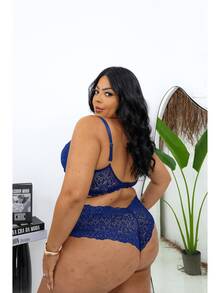 Plus Size Lingerie With Reinforced Straps Cropped And Briefs Plus Size Set - Navy Blue - View 2