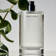 Body Mist  Santal & Vetiver / Black Rose & Oud / Bergamot & Hinoki / Saffron & Cedar 3.4 Fl Oz - 綠色 - 查看 3