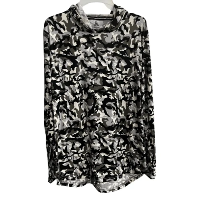 Playera manga larga con capucha, estampado camuflaje para hombre