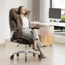 600lbs Large Heavy Duty Office Chair With Flip Up Armrest, Big And Tall Office Chair With Ergonomic Lumbar Support, Leather Office Chair For Heavy People With Quiet Rubber Wheel,Halloween Decor - 棕色 - 查看 8