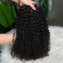 Pacchetti di capelli umani ricci ondulati tessitura rapida bagnati e ondulati estensioni di capelli vergini grezzi non trattati 1/3 fascio trama riccia crespa Jerry Curl colore naturale per donne