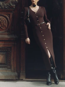 秋冬女裝，優雅休閒女裝新款，大方優雅針織洋裝，純色極簡，老錢風，精緻高端前扣設計，V領顯瘦，附腰帶，女通勤穿搭，派對約會穿著 - 巧克力棕 - 查看 5