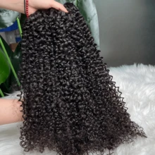 Pacchetti di capelli umani ricci ondulati tessitura rapida bagnati e ondulati estensioni di capelli vergini grezzi non trattati 1/3 fascio trama riccia crespa Jerry Curl colore naturale per donne