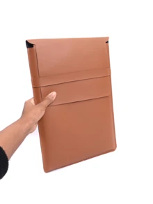 Capa Case Para Notebook Luvas Pasta Couro Caramelo e Black Francabags - Caramelo - Visão 2