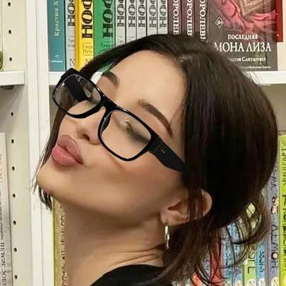 1 Kính vuông không độ cho nữ, đa năng, phong cách tối giản cổ điển