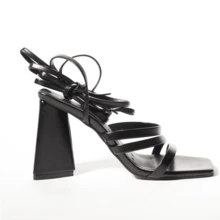 Sandalia de tacón con tiras delgadas, femenina y sexy, ideal para fiesta o looks elegantes - Negro - Ver 4