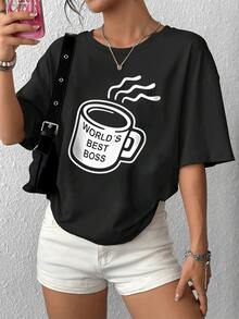 Elegante camiseta gráfica para mujer con diseño de taza de café del mejor jefe del mundo, camiseta informal de manga corta para uso diario, ajuste cómodo y elegante para damas. - Negro - Ver 1