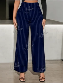 Pantalón de Pinzas Acampanado.  Pierna Amplia.  Talle Ajustado con Pinzas. - Azul Marino Raya - Ver 2