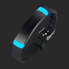 可调节个性化硅胶手链手镯，适合成人、青年、男女，定制雕刻 ID 姓名电话日期信息运动型腕带，免费雕刻铭牌珠宝，适合儿子、女儿朋友、闺蜜礼物，带礼品袋，银色，时尚，多彩，复古，男女通用，时髦，简约，休闲，定制，个性化，独特，适合他的理想礼物，适合她、她、男朋友、女朋友、爸爸、妈妈、家人、朋友、周年纪念日、生日、毕业典礼、舞会、派对、女士珠宝、定制时尚文字手链、街头休闲时尚 - 多色 - 查看 34