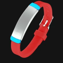 可调节个性化硅胶手链手镯，适合成人、青年、男女，定制雕刻 ID 姓名电话日期信息运动型腕带，免费雕刻铭牌珠宝，适合儿子、女儿朋友、闺蜜礼物，带礼品袋，银色，时尚，多彩，复古，男女通用，时髦，简约，休闲，定制，个性化，独特，适合他的理想礼物，适合她、她、男朋友、女朋友、爸爸、妈妈、家人、朋友、周年纪念日、生日、毕业典礼、舞会、派对、女士珠宝、定制时尚文字手链、街头休闲时尚 - 多色 - 查看 32