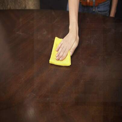 Guardsman Wood Furniture Dusting Cloths - 1 Pre-Treated Cloth - Captures 2x The Dust Of A Regular Cloth, Specially Treated, No Sprays Or Odors - 462100