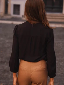 大码女式衬衫，纯色，精致蕾丝拼接细节，精致浪漫优雅黑色春季衬衫 - 黑色 - 查看 3