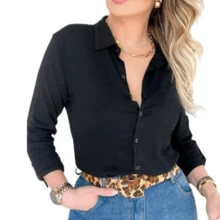 camisa preta uma cor lisa