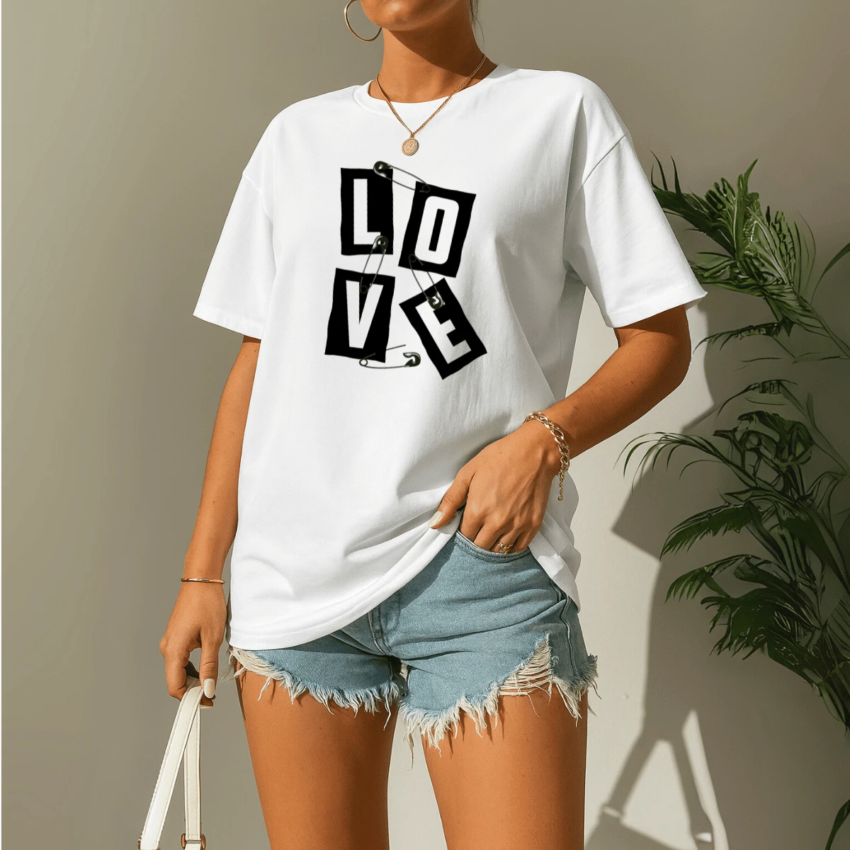 Camiseta Feminina Básica Casual Estampada Love Amor Alfinete Manga Curta - Branco - Visão 1