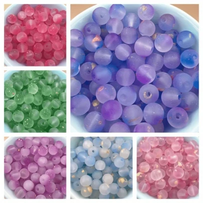 100 件 8 毫米磨砂玻璃珠，带金色斑点 - 双缝工艺珠，用于 DIY 手链和项链，多种颜色（粉色、蓝色、绿色、紫色），手工珠宝制作 | 哑光饰面珠子 | 半透明材料，用于珠宝制作的珠子