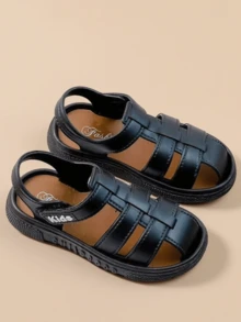 HAHABOBO 黑色新款时尚儿童凉鞋 - 纯色条纹图案,时尚简约,日常百搭,优雅大方,适合男孩、女孩和幼儿穿着。舒适柔软,平底轻便,魔术贴设计,适合户外散步、通勤、上学、海滩、花园等各种场合,也可作拖鞋穿着;完美适用于夏季、秋季及所有季节。 - 黑色 - 查看 5