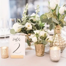 20/40 buc Suporturi din lemn pentru numere de masă pentru nunți și evenimente - Suporturi elegante pentru numere de masă, Suporturi pentru carduri de nume și fotografii, Potrivite pentru fotografii, Cartonașe, Meniuri - Perfecte pentru nunți, petreceri și evenimente, Cleme pentru carduri de nume, Cleme din lemn pentru mesaje cu numere de masă pentru restaurant și nuntă