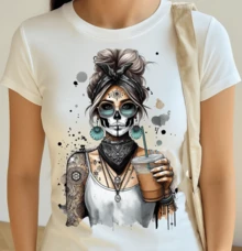 Camiseta casual con estampado, Día de Muertos (DAY OF THE DEAD) Festividad Costumbre Cultura Tradición Festividad Mujer Esqueleto Simula Catrina moderna Cráneo dibujado Café Bebida Tatuaje Pañoleta pañoleta paliacate , para mujer ajuste regular manga corta playera cuello redondo, blusas gráficas para mujer - Blanco - Ver 2