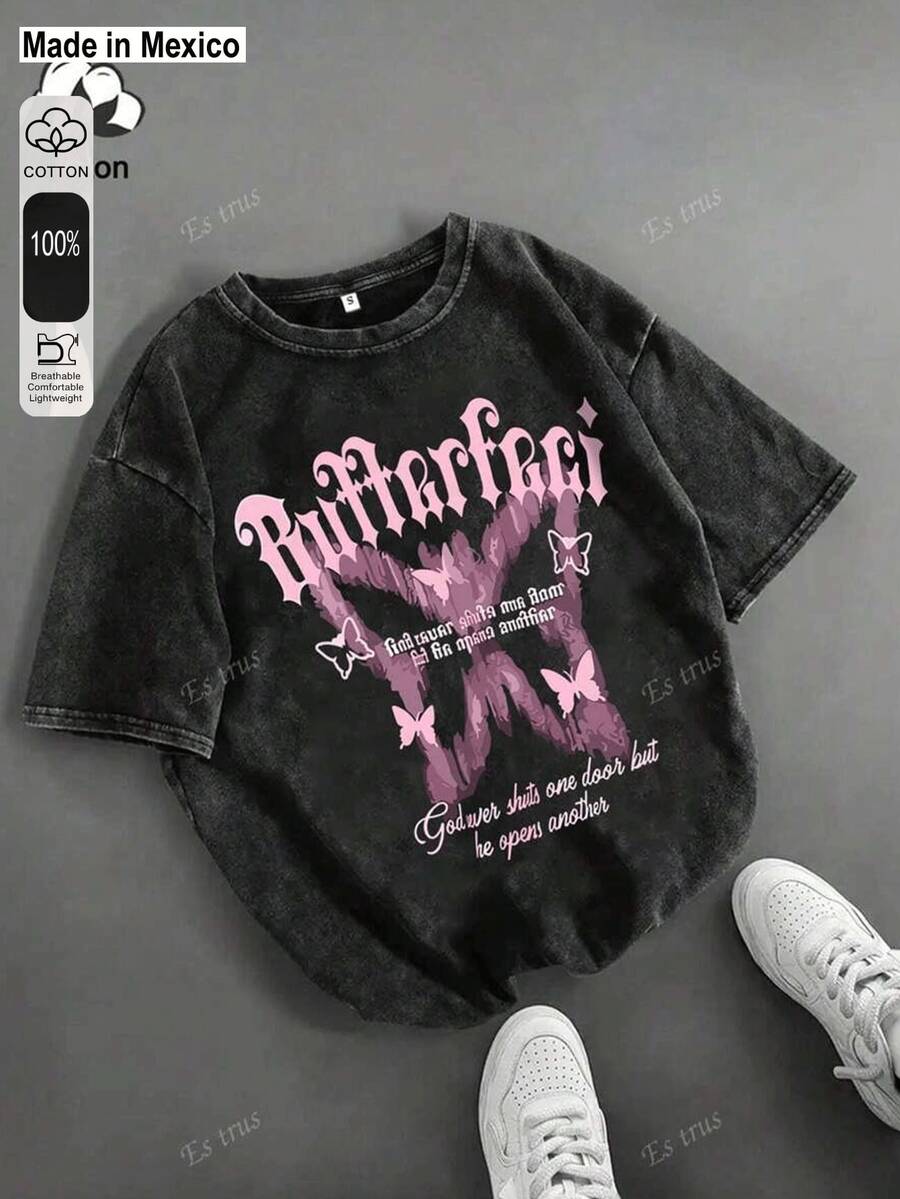 Camiseta de algodón Es Trus, estampado divertido de mariposa rosa y letra, estilo coreano retro de moda callejera y versátil Y2K, adecuada para ocio al aire libre, estilo punk regular de cuello redondo, manga corta y lavada - Negro - Ver 1