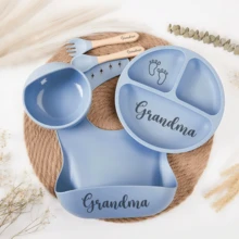 Conjunto de vajilla de silicona personalizado, conjunto de alimentación con nombre, babero de silicona grabado, conjunto de destete con dibujos animados para niña/niño pequeño, conjunto de alimentación con nombre, perfecto para la escuela y la familia
