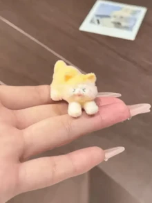 2个可爱甜美的橙色猫咪发夹，适合侧刘海、碎发或任何其他发型，是女士发饰的理想之选。 - 彩色 - 查看 4