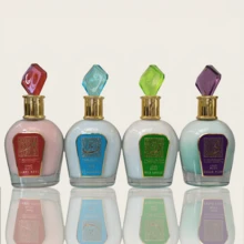 1 Stück 100ml Arabischer Duft aus dem Nahen Osten, Brasilianischer Duftspray, bis zu 6 Serien zur Auswahl für Innen- und Außenraumdüfte, Mehrschichtiger Hochglanz-Spray, der lang anhaltende natürliche Frische und bezaubernde Essenzen enthält, die einen eleganten Vanille-Kokos-Blüten-Zitrusholz-Aquatik-Meeresduft von Rio de Janeiro freisetzen. Geeignet für Dates, Partys, Urlaub, Familien, Hotels, Büros und ein ideales Geschenk für Familie, Verwandte und Freunde.