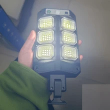 Đèn năng lượng mặt trời siêu sáng 40000LM có cảm biến con người Đèn đường ngoài trời IP6 Đèn năng lượng mặt trời sân vườn Đèn tường LED mạnh mẽ - màu đen - Xem 4